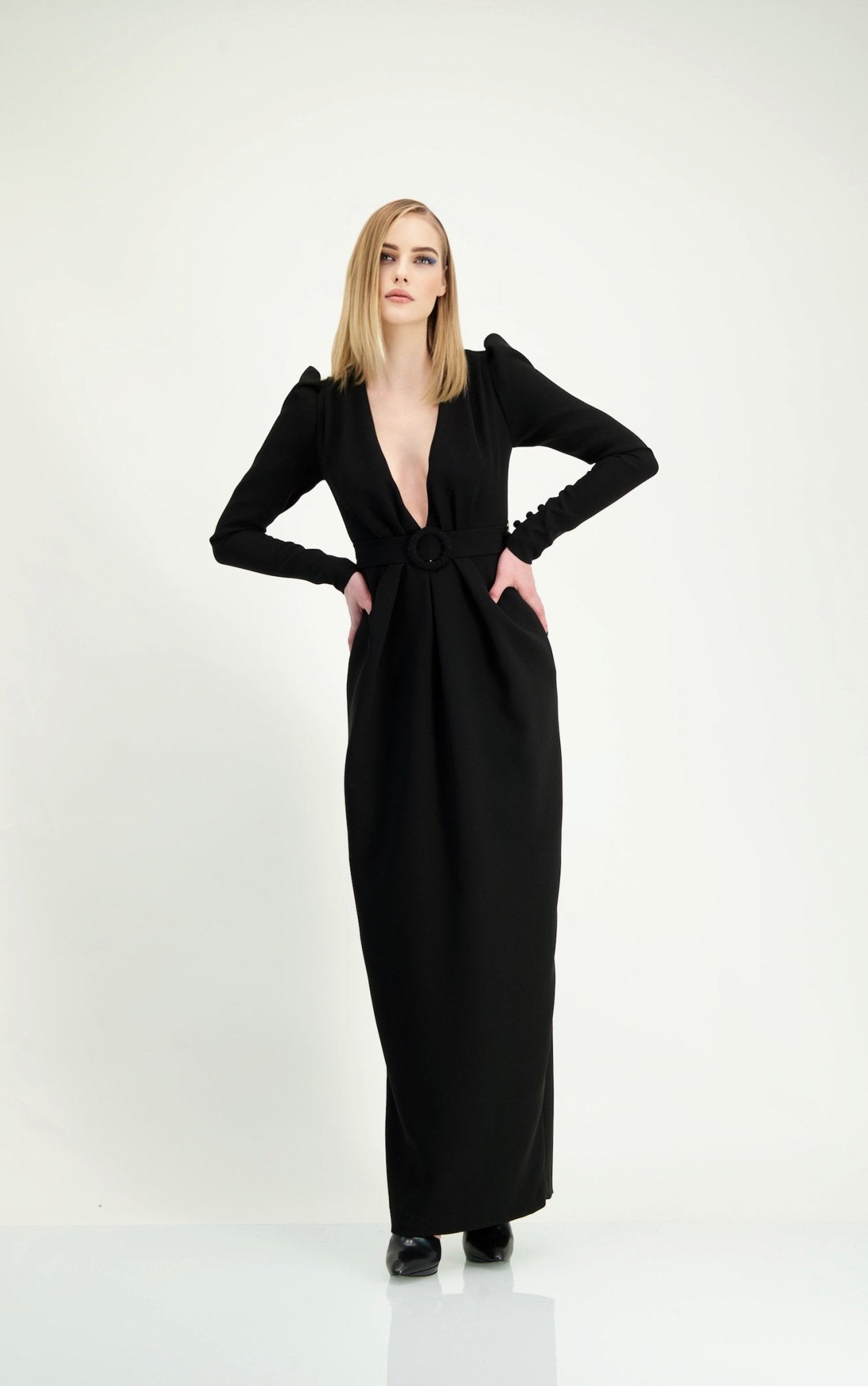 SOPHIA - Low Cut Wool Jersey Dress - Thang de Hoo